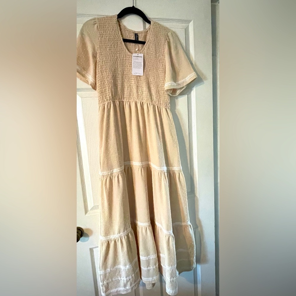 Cream Ruched Tiered Dress - Picture 4 of 11